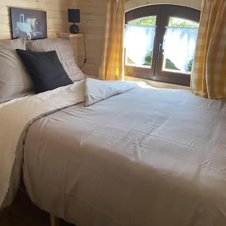 La Roulotte D'emilie Et Son Jacuzzi Privé Glamping