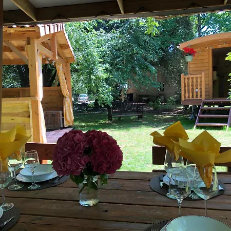 La Roulotte D'emilie Et Son Jacuzzi Privé * Beurlay