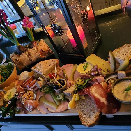 Glamping La Roulotte D'emilie Et Son Jacuzzi Privé